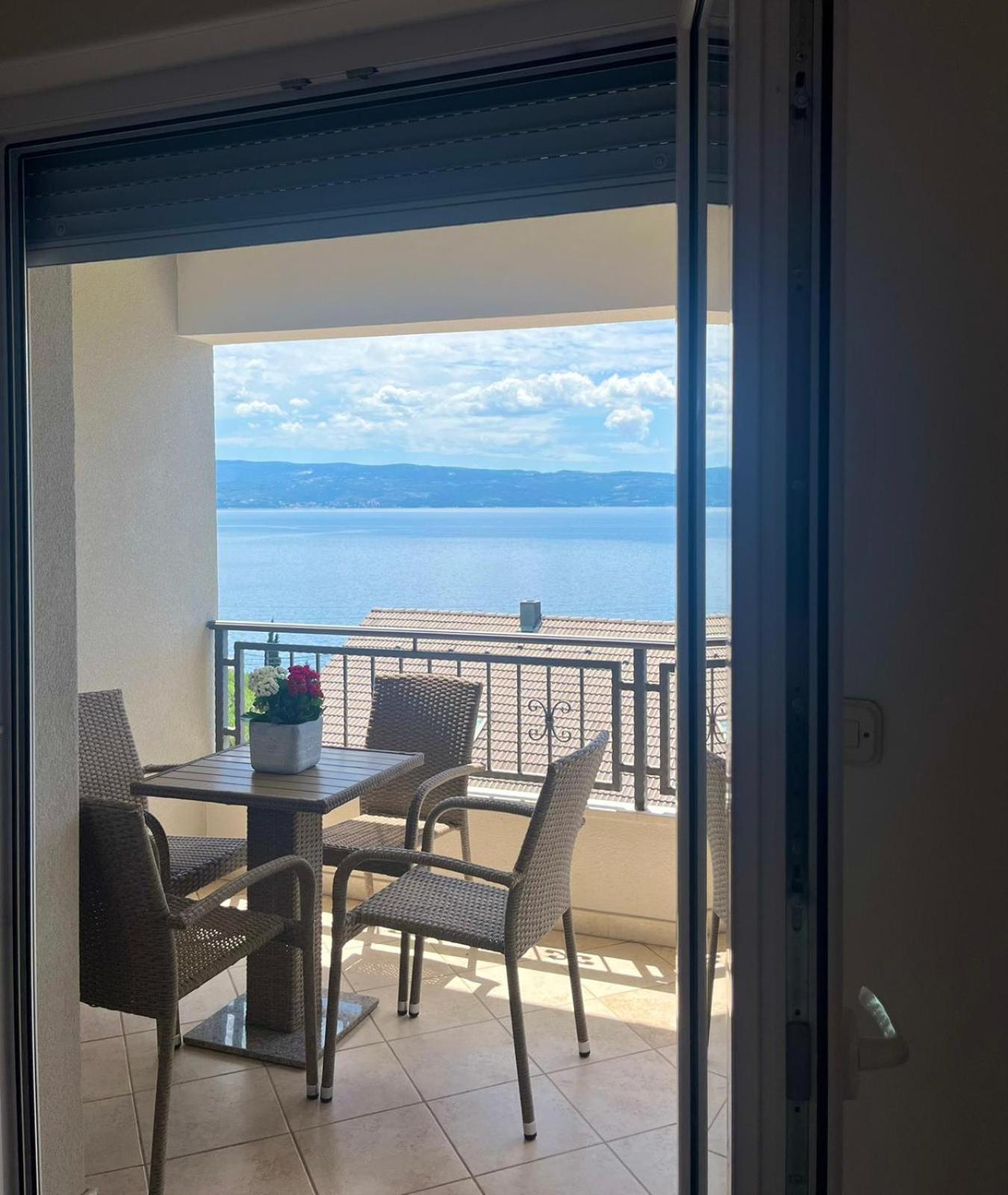 Apartments Curnic جيسينتسي المظهر الخارجي الصورة